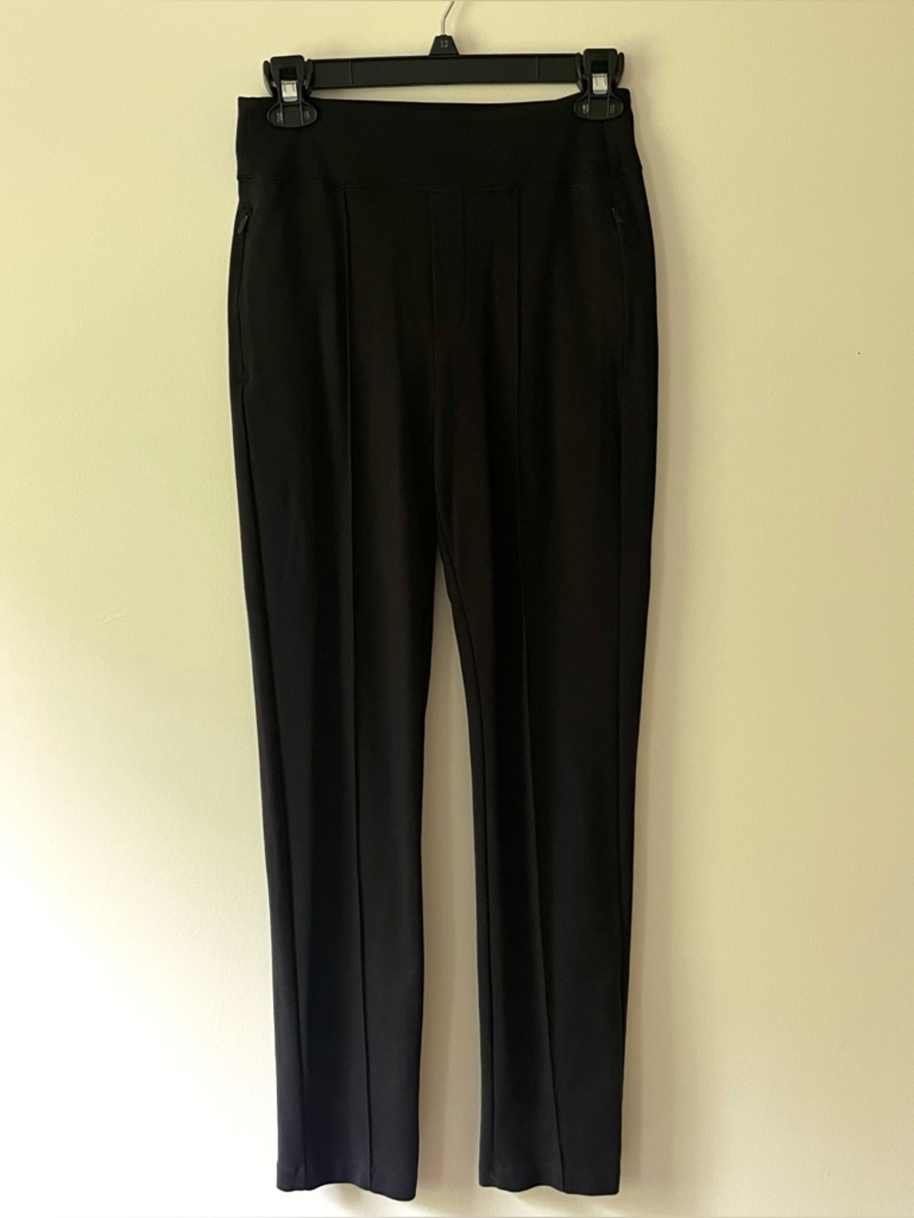 Athleta Pull On Slim Leg Pants 2 Black Stretch Pintuck Zipper Pockets